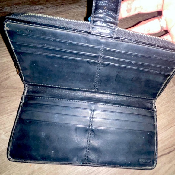 EUC coach wallet cheetah print - Picture 3 of 10